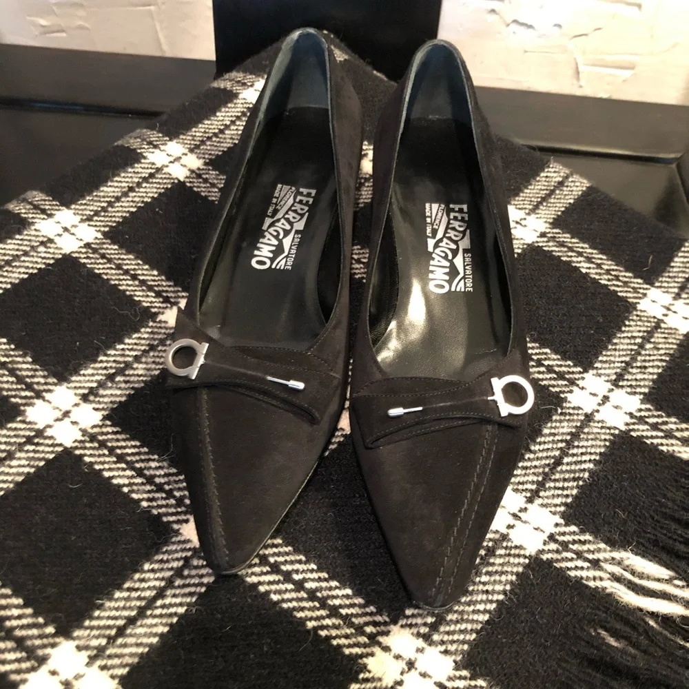 Salvatore Ferragamo Guya Espresso Calf in Black Suede Size 7 1/2 B - Picture 3 of 14